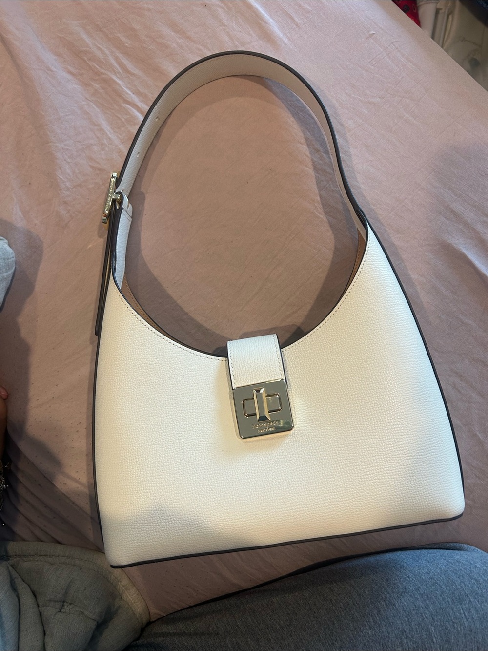 Kate Spade Phoebe White Leather Shoulder Bag with Polished Turn-Lock